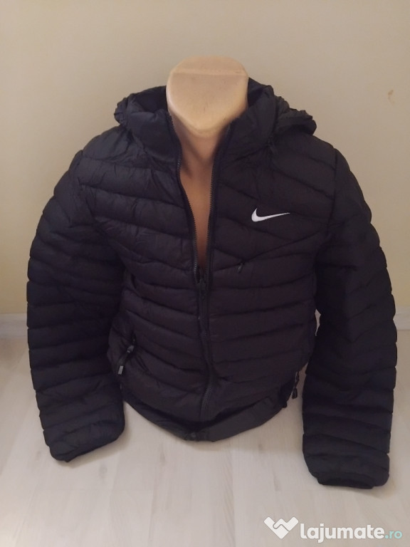 Geaca baieti Nike noua.