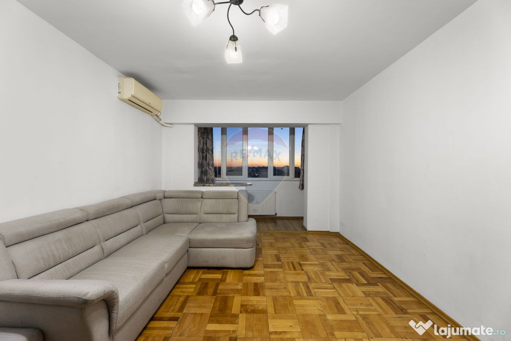 Apartament cu 3 camere de închiriat în zona Central