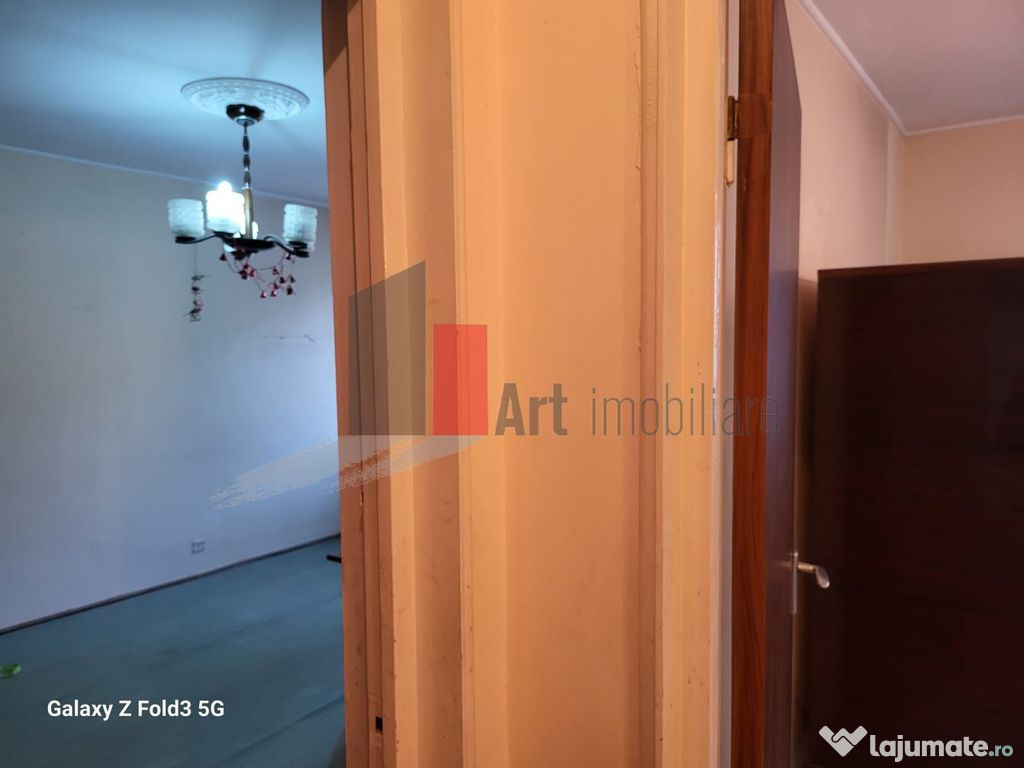Apartament 3 camere Titan liceul Dante