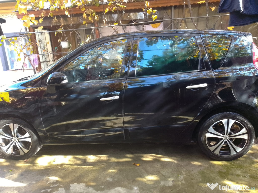 Renault Megan scenic 3 cu 4 usi capacitate mare consum mic