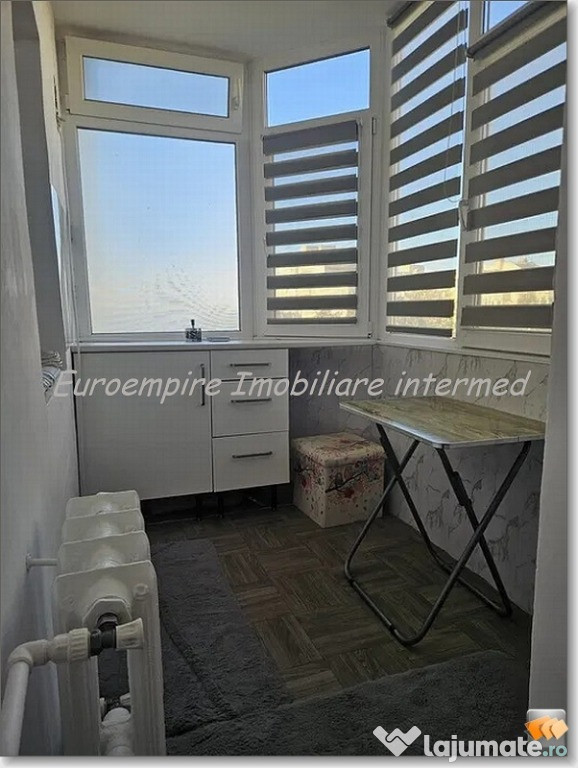 Apartament 2 camere decomandate zona Trocadero