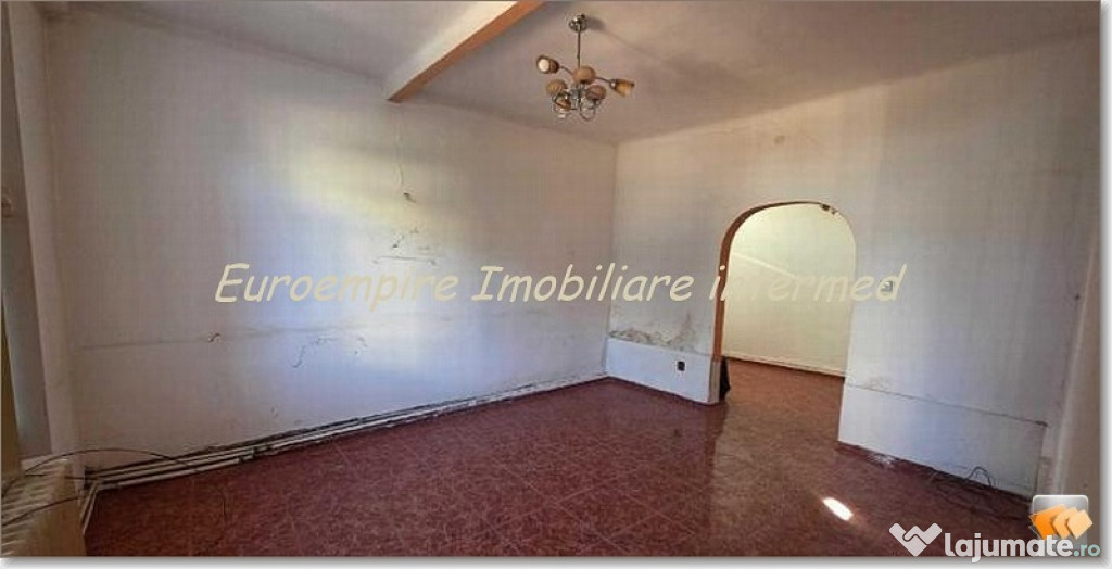 Apartament 4 camere Piata Ovidiu