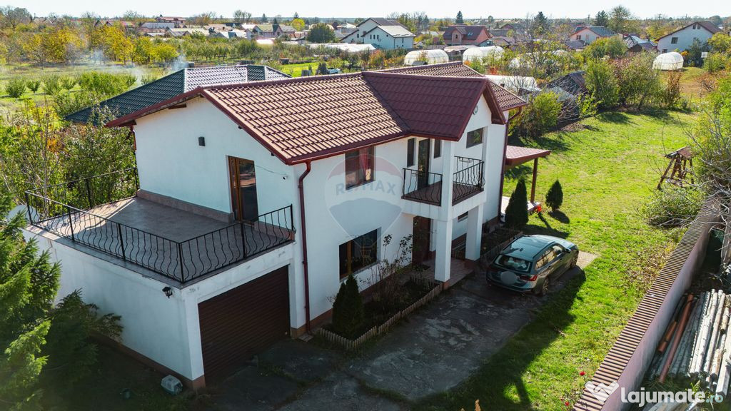 Casă / Vila de Vanzare