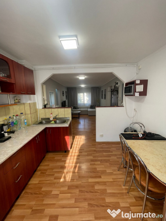 Apartament 4 camere, 2 bai, Turda