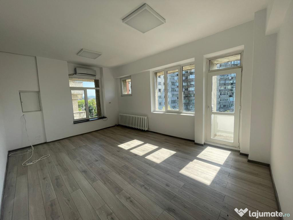 Spatiu birou balcon centu independentei proprietar