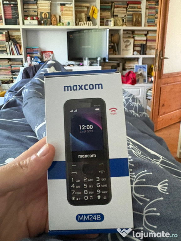Telefon Maxcom nou ,cu folie voLte