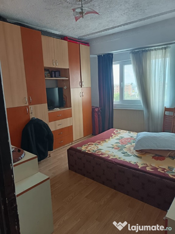 Apartament 3 camere decomandat