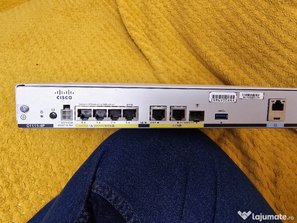 Router CISCO ISR C1111-4P utilizat