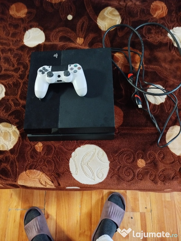 Play Station 4 500GB cu cabluri