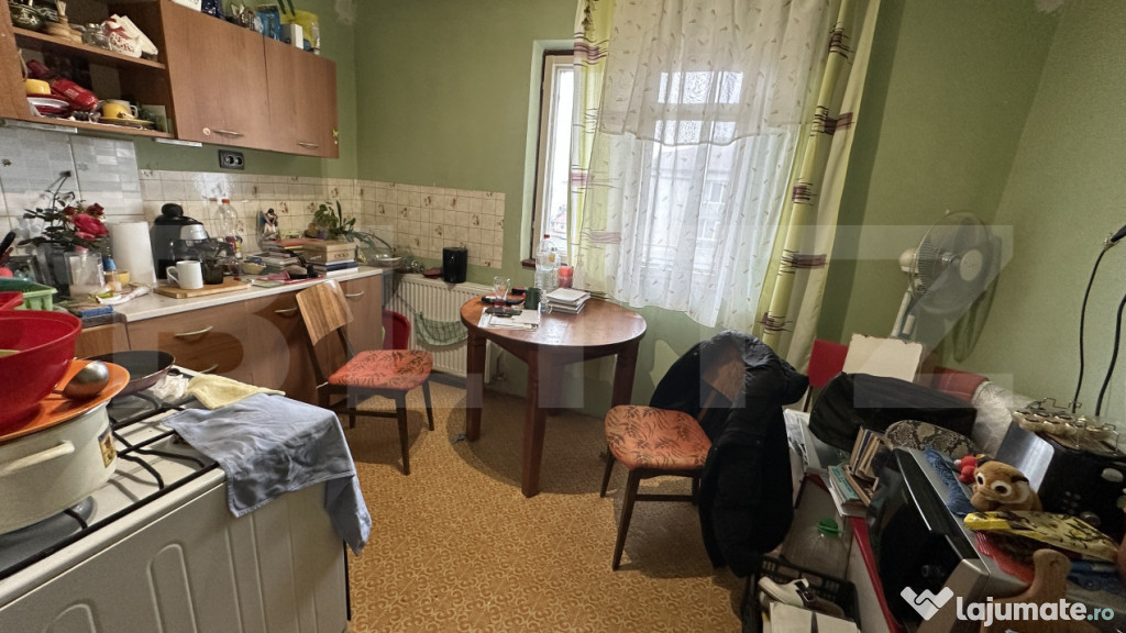 Apartament decomandat cu 3 camere, oportunitate de investiti