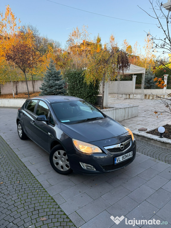 2010 Opel Astra J 1.4i Proprietar, Masina buna, km putini.