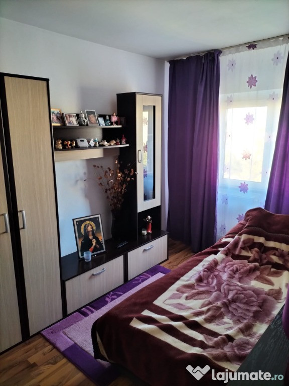 Vând apartament 2 camere