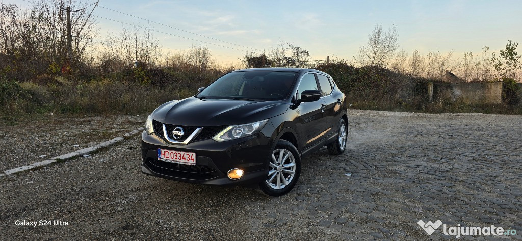 Nissan Qashqai/2015/1,2 DIG-T/116 CP/95900KM/Clima/Senzori/Pilot/Led/