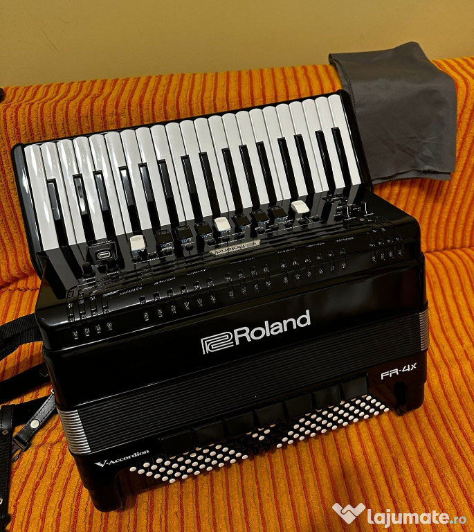 Acordeon Roland fr4x ca nou