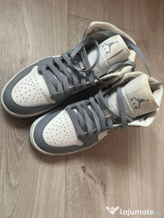 Jordan 1 mid stealth femei