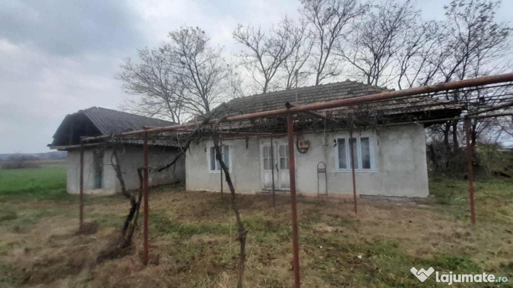 Casa de vânătoare + teren Tupilati, Neamt, str. Teius