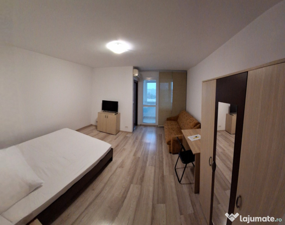 Garsonieră Semidecomandată | 1 min Metrou Dristor | Vedere Panoramică