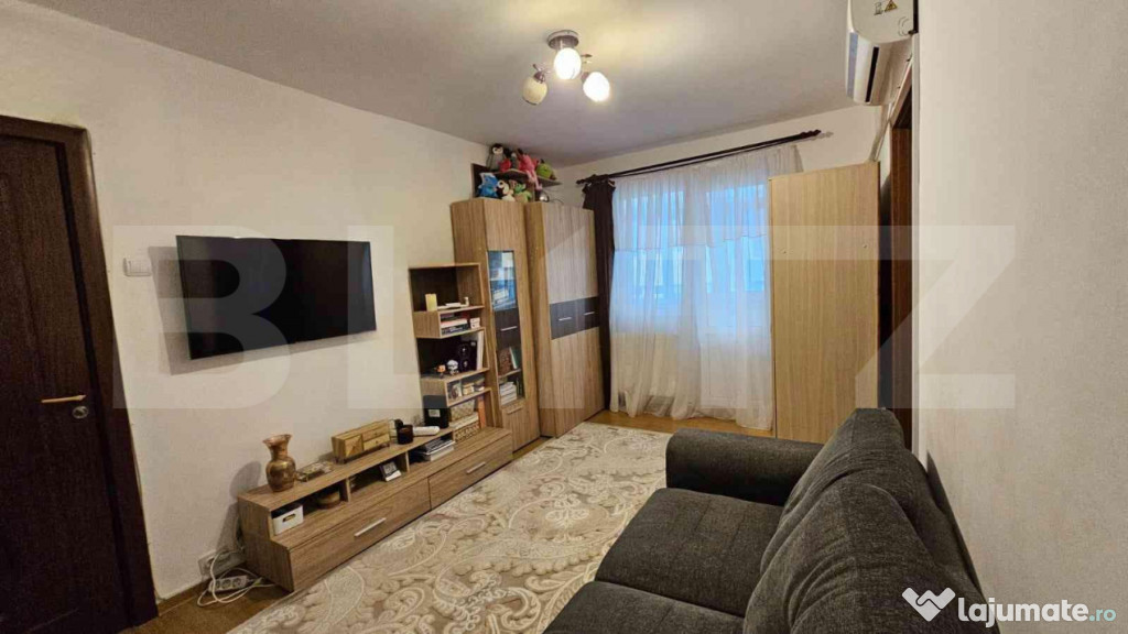 Apartament 3 camere – zona Alexandru cel Bun / Piaţa Voie