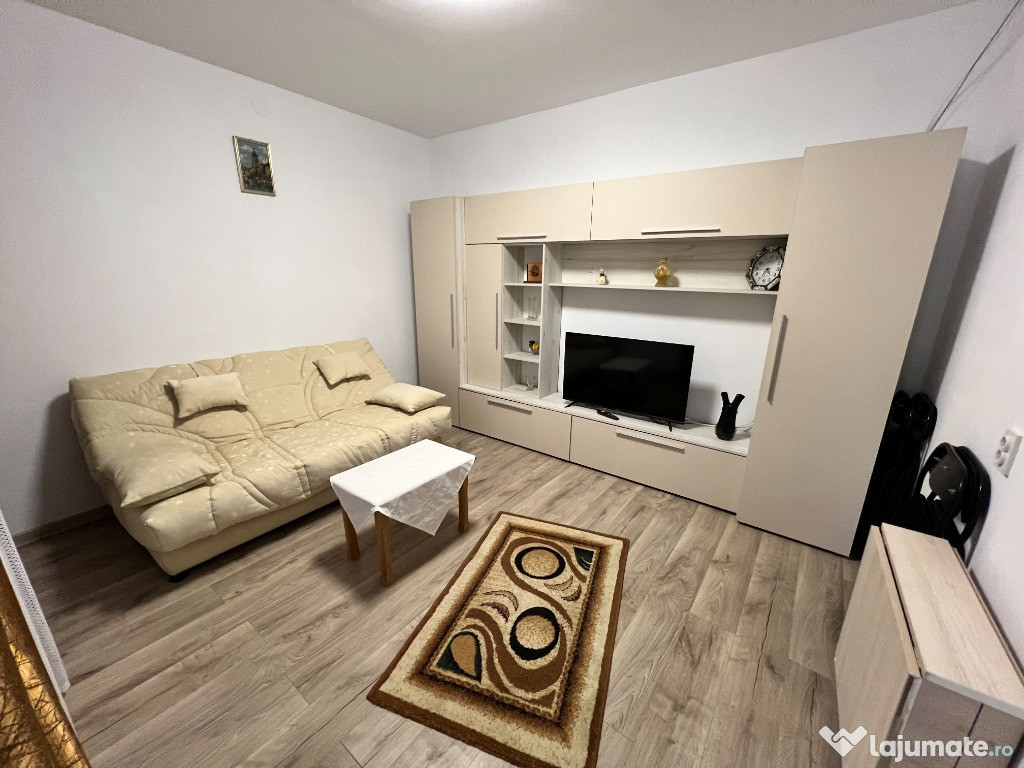 INCHIRIEZ ap.2 camere decomandat la casa,renovat, zona P ta Cluj