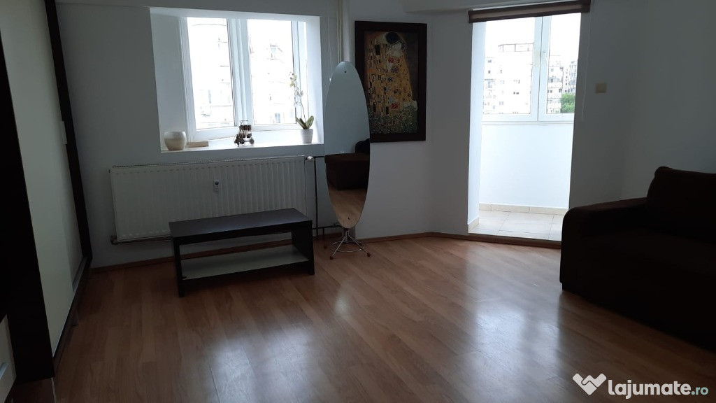 Garsonieră spațioasă în bloc mixt reabilitat termic, parc Sebastian