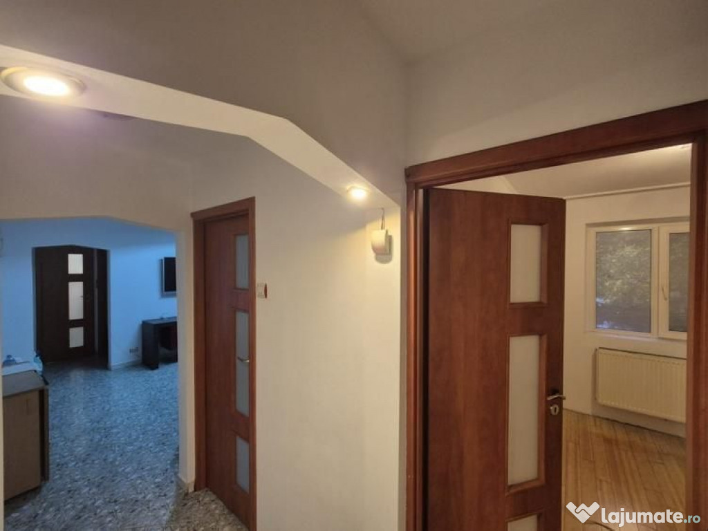 Apartament 3 camere Bd. Brancoveanu.