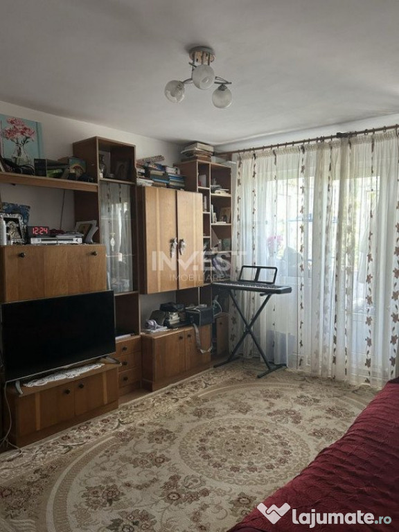 Apartament de vanzare 3 camere, zona Pacurari - Alpha Bank,