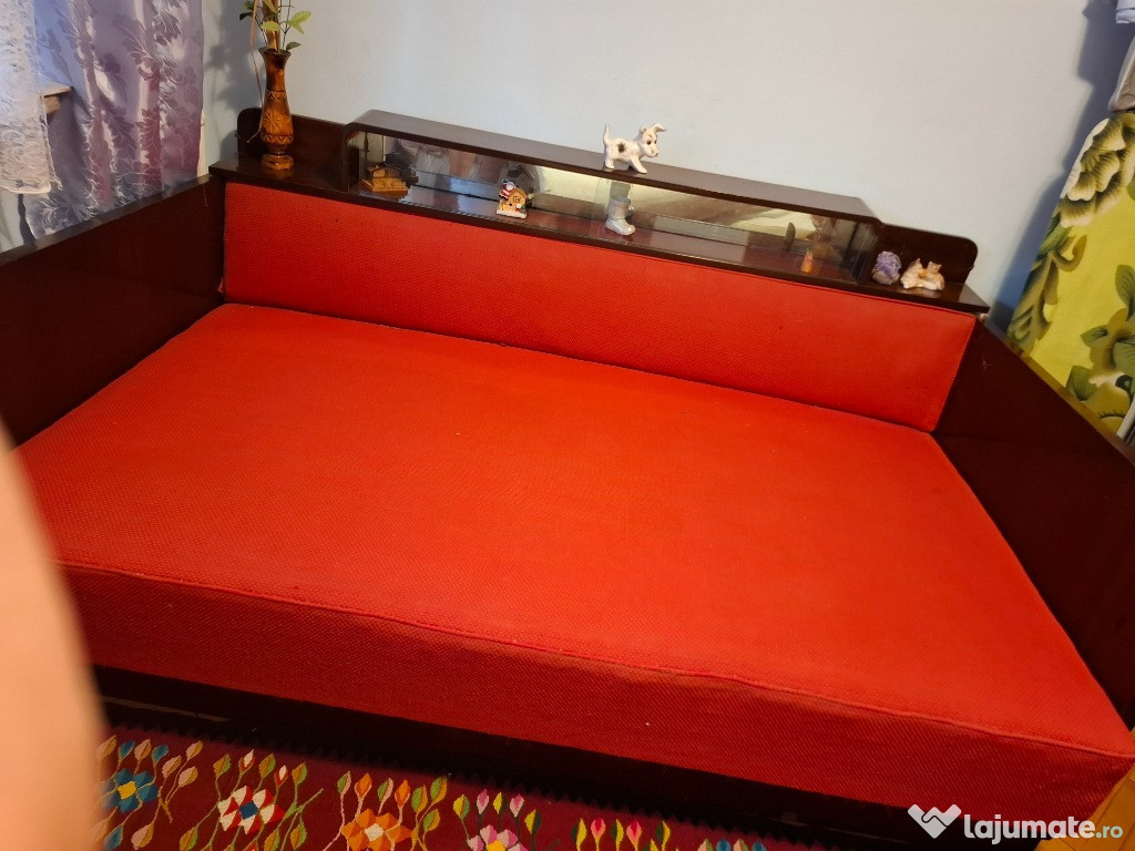 Pat dormitor din lemn masiv, cu tablii lacuite