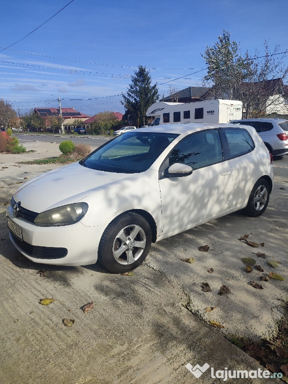 Volkswagen Golf 6• 2010•3 usi• 1.4 benzina