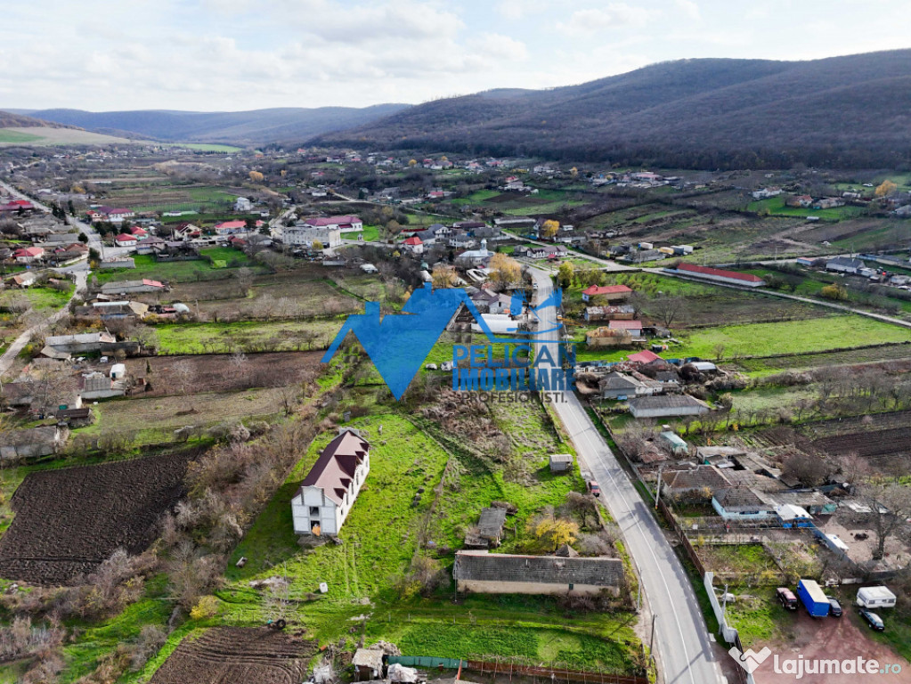 Casa cu teren in CIUCUROVA - 3317MP - la drumul National