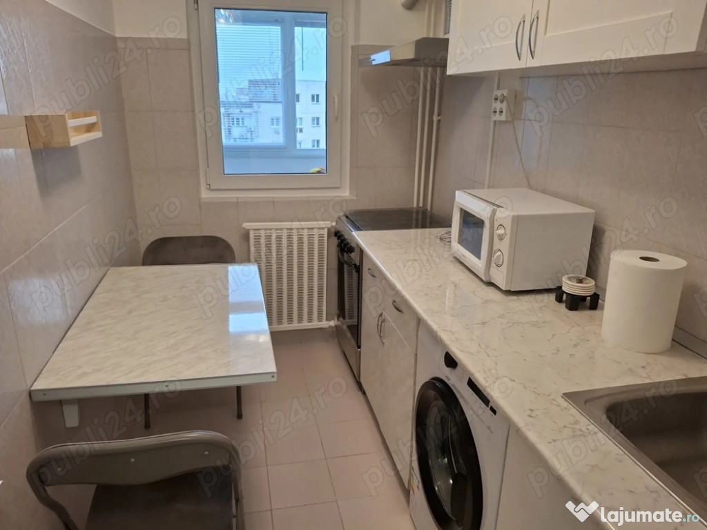 Timpuri noi tineretului piscului etaj 9