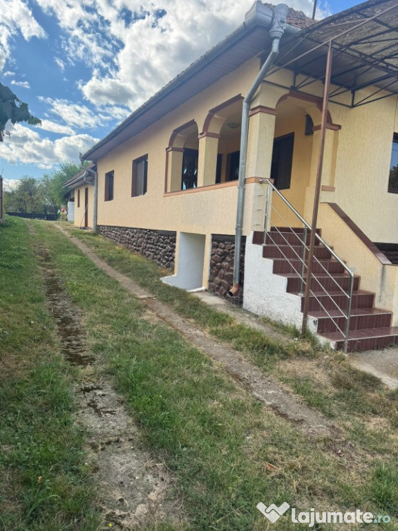 Casă 4 camere in Lelesti, la doar 8km de piata centrala