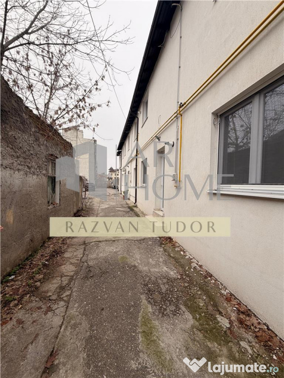 Spatiu comercial cu parcare proprie , Ploiesti, ultracentral