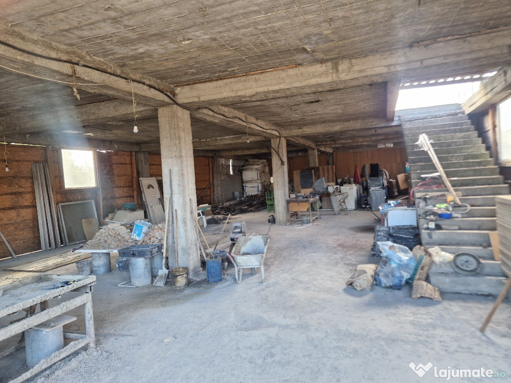 Inchiriez atelier hala 300m2 in arad, Gai. plus loc in fata mare