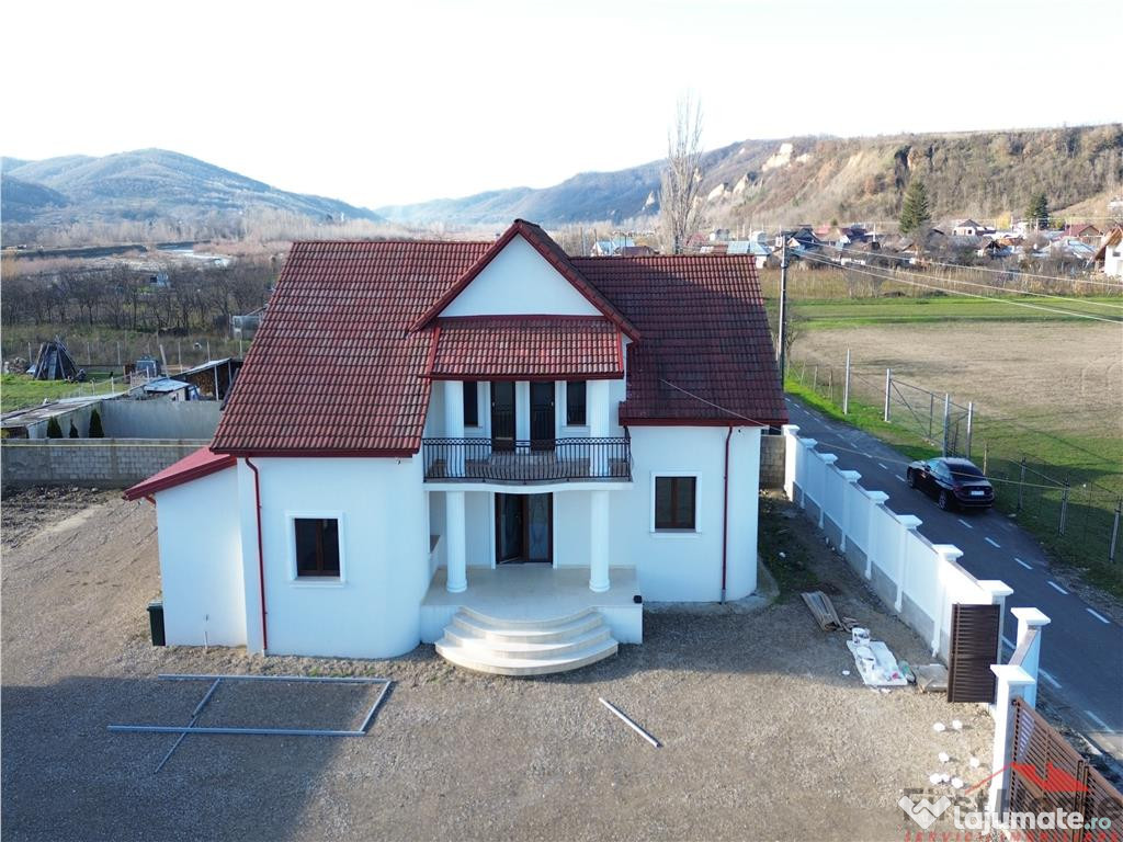 Vila deosebita Parter Mansarda de in Odobesti