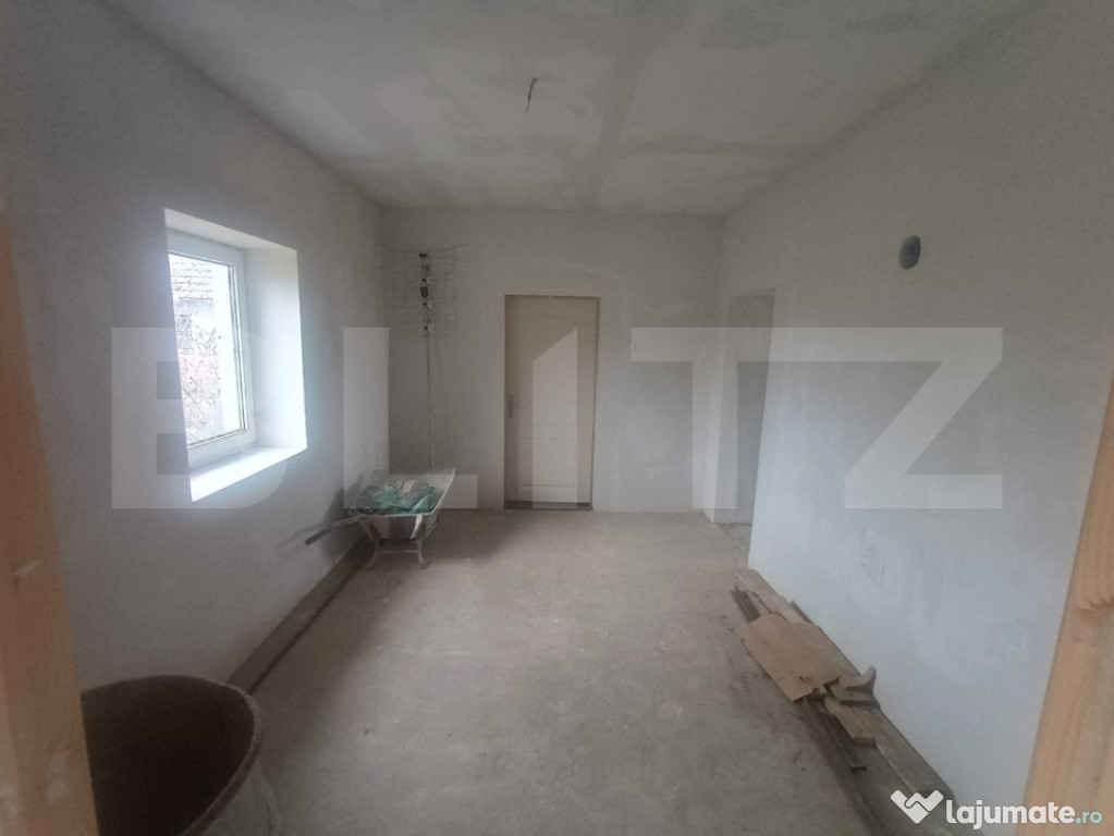 Casa de vanzare semifinisat 2 camere localitatea Pelisor
