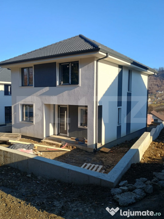 Casa 4 camere, 118 mp, zona Podul Jelnei