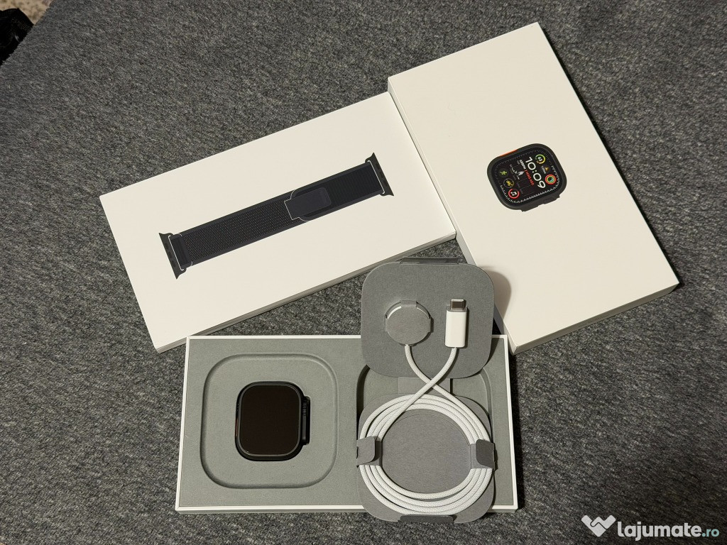 Apple Watch Ultra 2 Black Titanium 49mm Trail Loop in garantie