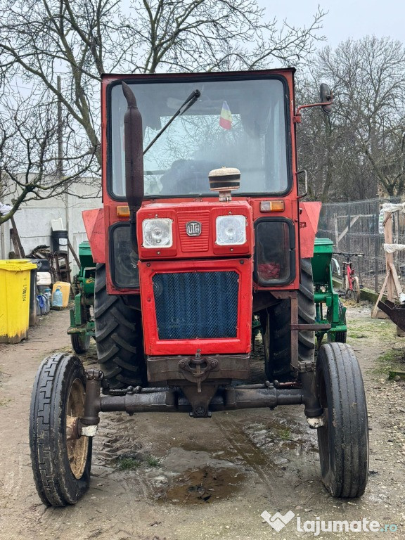 Vând Tractor UTB 1996 + Semănătoare MAT Craiova