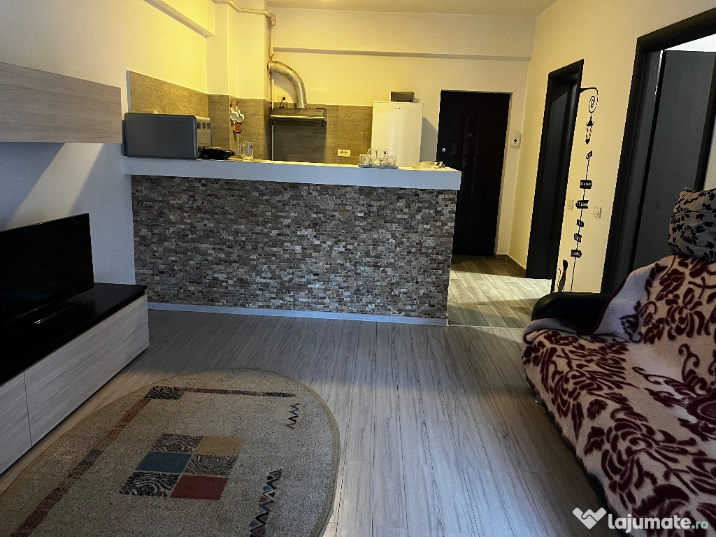 Închiriez apartament în militari residence