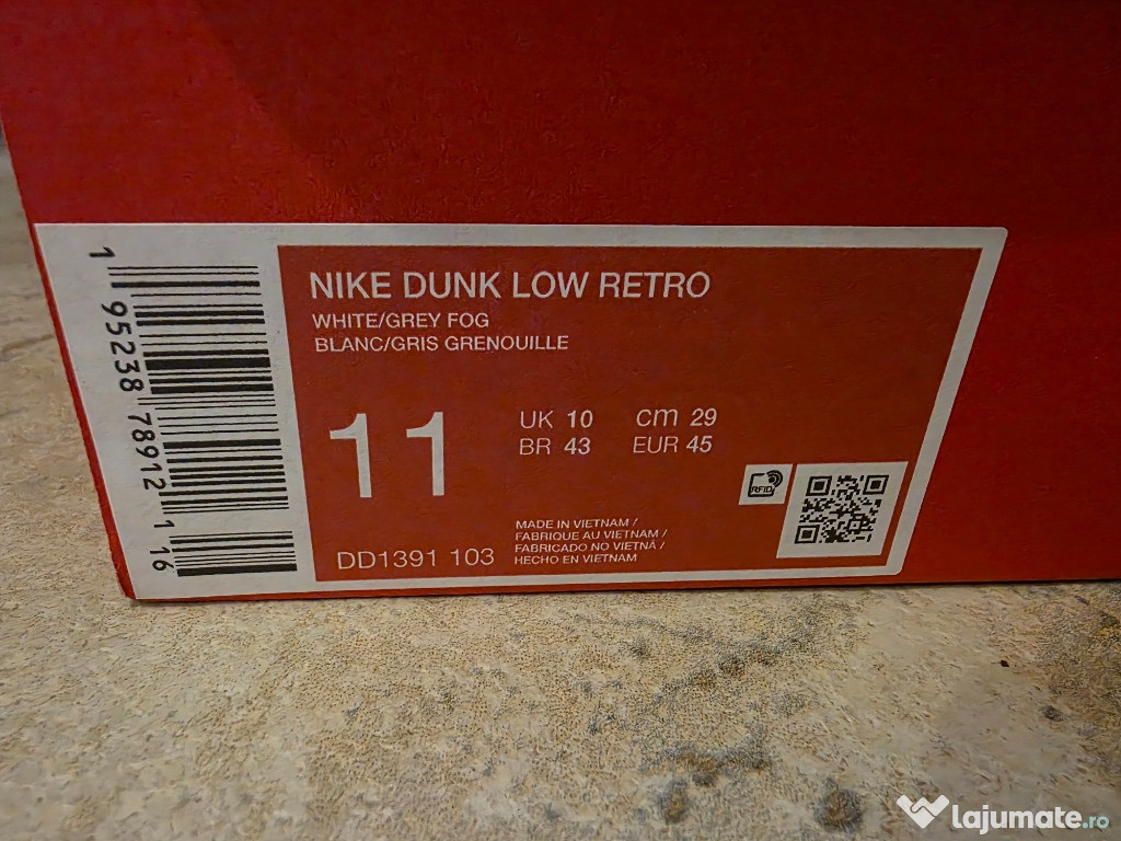 Vand Nike DUNK low retro , mar 45 , 290 mm