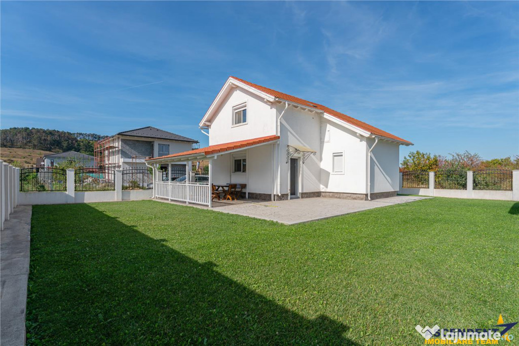 Proprietate eleganta, constructie noua, zona boema, Sanpetru