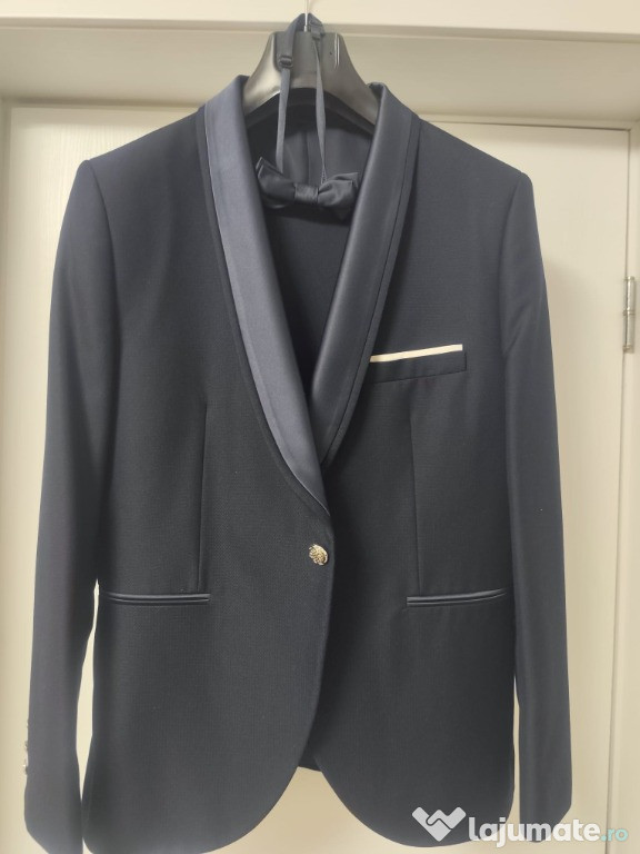 Vând costum barbatesc de ceremonie/ocazie