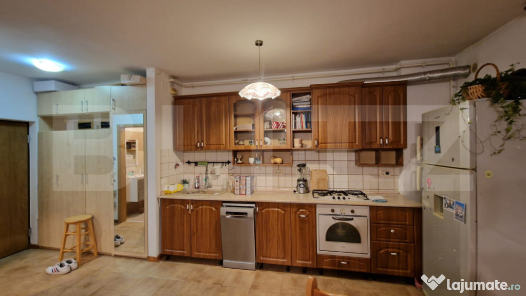 Apartament 3 camere, 70 mp, zona Aradului