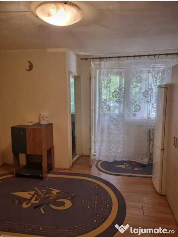 Garsoniera de vanzare, 28 mp, zona Brazda lui Novac - Piata