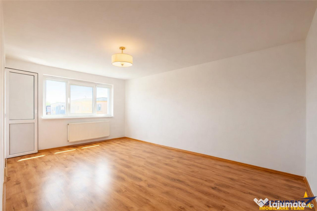 Apartament 3 camere luminos,decomandat, renovat in cartier L