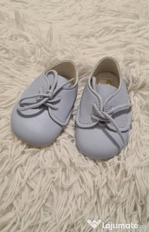 Pantofi cu siret pentru botez