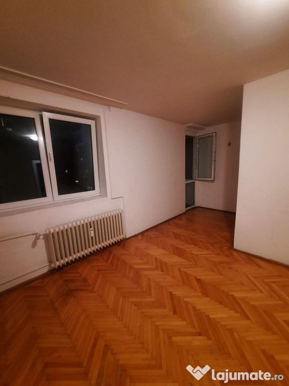 2 Camere Decomandat Renovat Zona Verde Titan