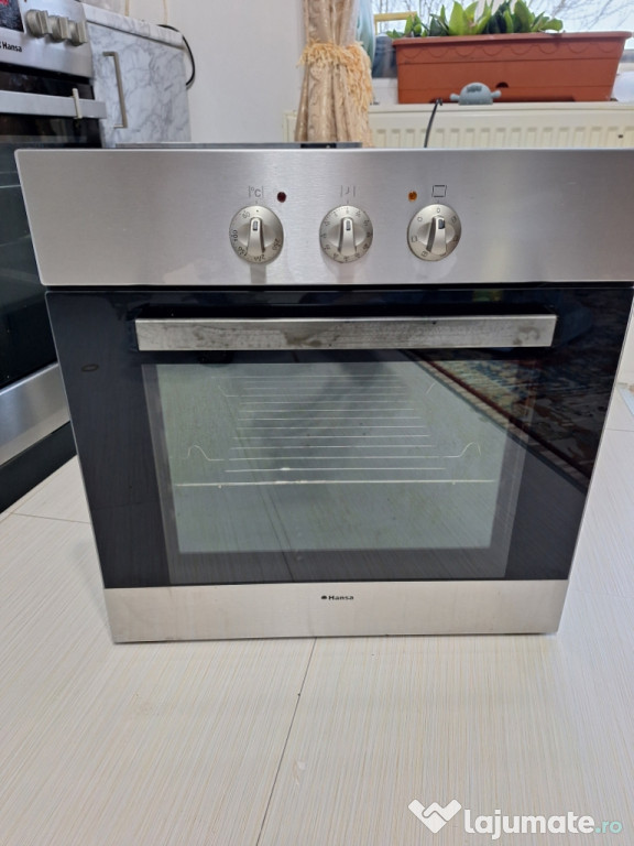 Vînd cuptor electric