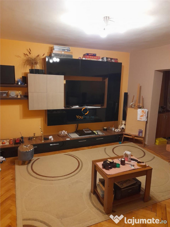 Decomandat cu Centrala Torontalului