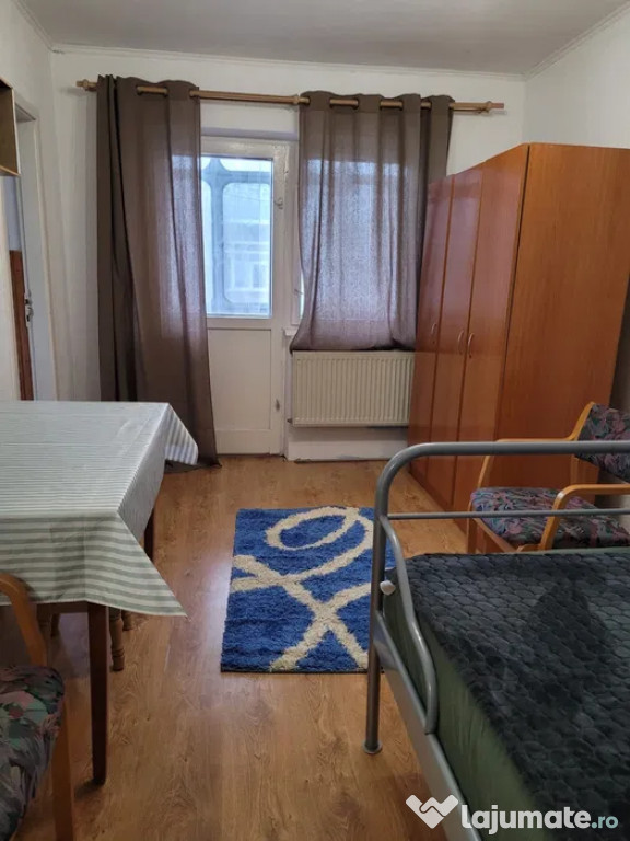 Garsoniera Confort 1 / Etaj 3 - Zona Zamca